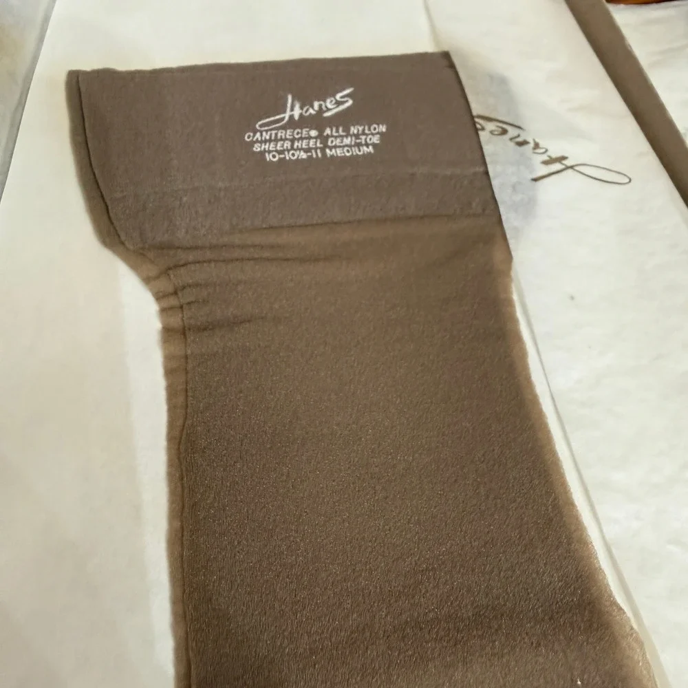 Hanes Cantrece II Stockings Womens Medium Driftwood Brown 3 Pairs Vintage NOS